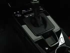 Porsche 911 (2025) thumbnail 18