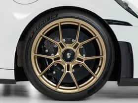 Porsche 911 (2025) thumbnail 19