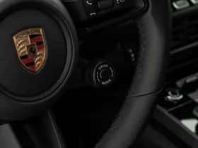 Porsche 911 (2025) thumbnail 32
