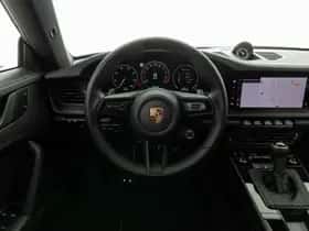 Porsche 911 (2025) thumbnail 9