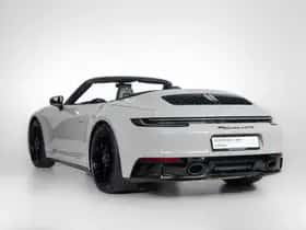 Porsche 911 (2022) thumbnail 2