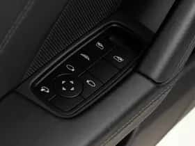 Porsche 911 (2022) thumbnail 38