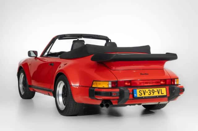 Porsche 911 (1988) thumbnail 2
