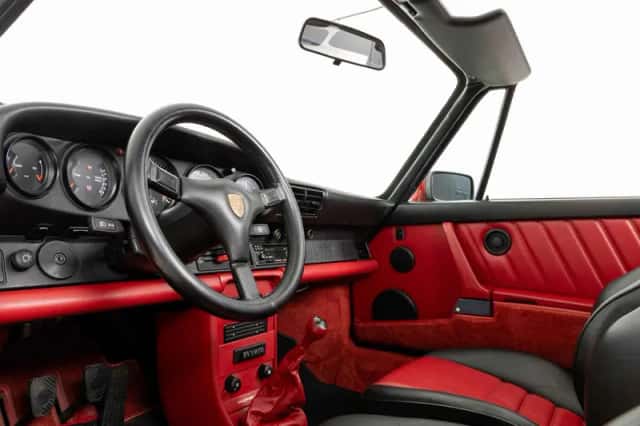 Porsche 911 (1988) thumbnail 3