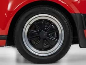 Porsche 911 (1988) thumbnail 21