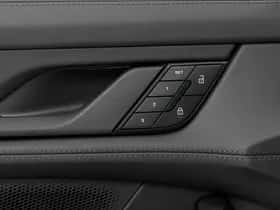 Porsche Taycan (2026) thumbnail 36