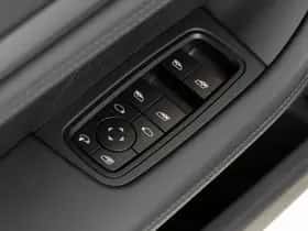 Porsche Taycan (2026) thumbnail 38