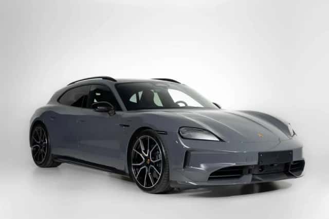 Porsche Taycan (2026) thumbnail 5