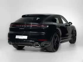 Porsche Cayenne (2024) thumbnail 2