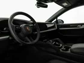 Porsche Cayenne (2024) thumbnail 3