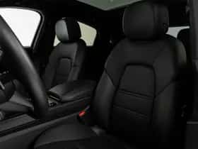 Porsche Cayenne (2024) thumbnail 4