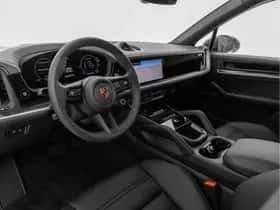 Porsche Cayenne (2025) thumbnail 3