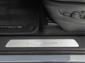 Porsche Cayenne (2025) thumbnail 30