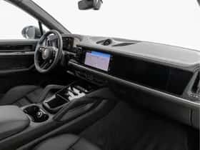 Porsche Cayenne (2025) thumbnail 7