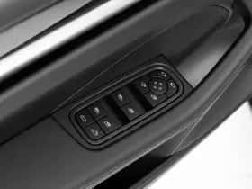 Porsche Macan (2025) thumbnail 35