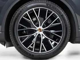 Porsche Macan (2025) thumbnail 41