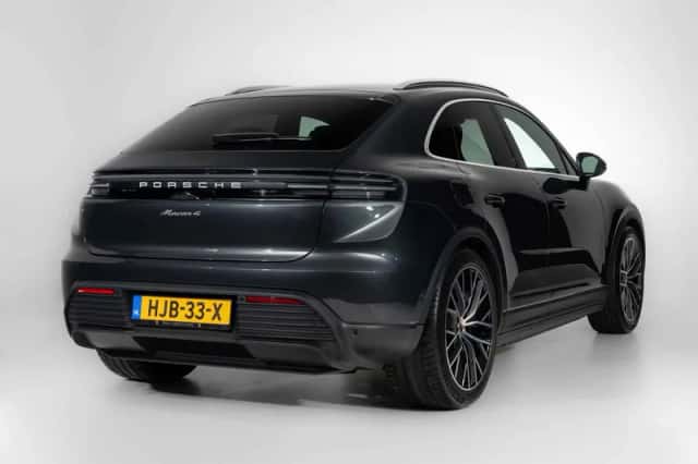 Porsche Macan (2025) thumbnail 6