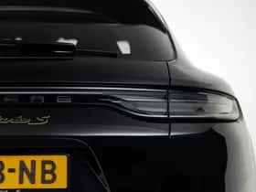 Porsche Panamera (2023) thumbnail 32
