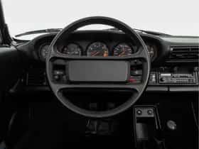 Porsche 911 (1989) thumbnail 9
