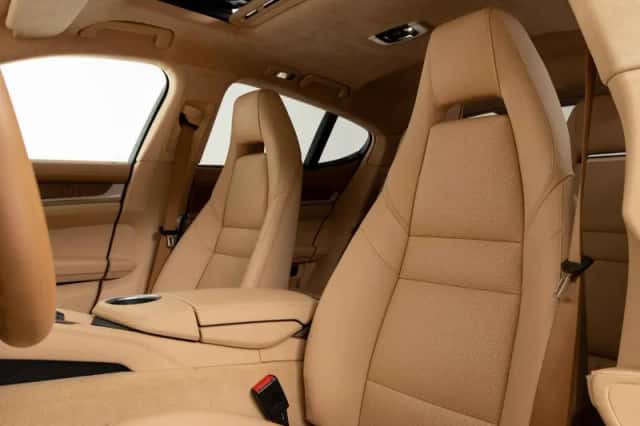 Porsche Panamera (2012) thumbnail 4
