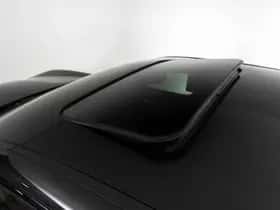 Porsche Panamera (2012) thumbnail 32
