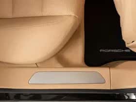 Porsche Panamera (2012) thumbnail 36