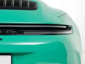 Porsche 911 (2025) thumbnail 31