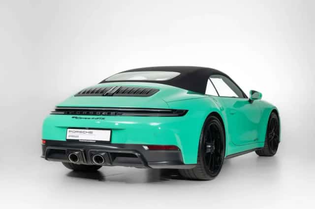 Porsche 911 (2025) thumbnail 5