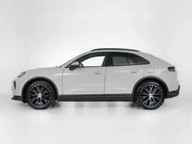Porsche Macan (2026) thumbnail 11