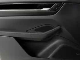 Porsche Macan (2026) thumbnail 18
