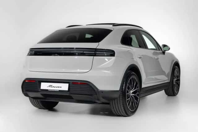 Porsche Macan (2026) thumbnail 6