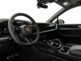 Porsche Cayenne (2025) thumbnail 3