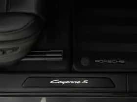 Porsche Cayenne (2025) thumbnail 35