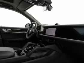 Porsche Cayenne (2025) thumbnail 7