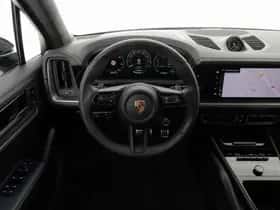 Porsche Cayenne (2025) thumbnail 9