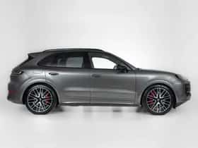 Porsche Cayenne (2025) thumbnail 10