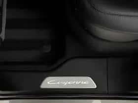 Porsche Cayenne (2024) thumbnail 36