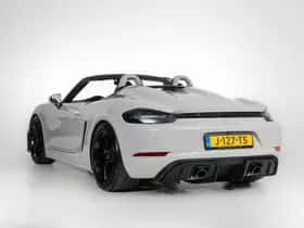 Porsche 718 Spyder (2020) thumbnail 2