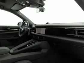 Porsche Macan (2026) thumbnail 7