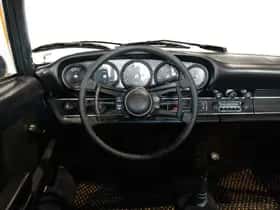 Porsche 911 (1971) thumbnail 8