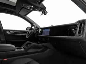 Porsche Cayenne (2025) thumbnail 7