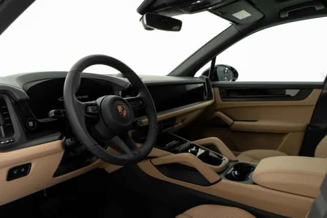 Porsche Cayenne (2026) thumbnail 3