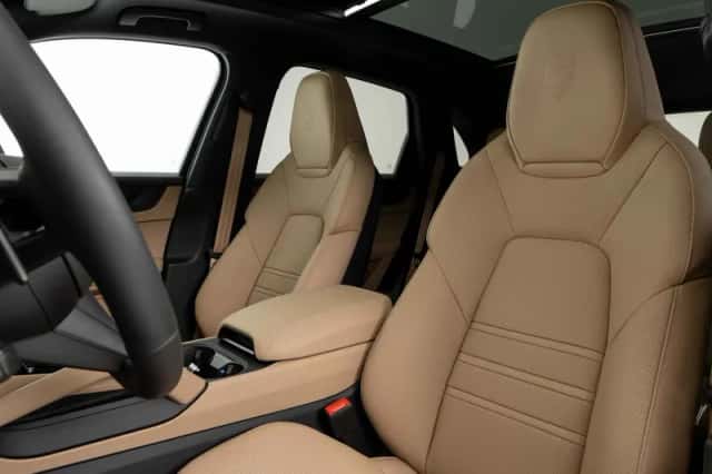 Porsche Cayenne (2026) thumbnail 4