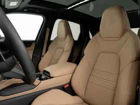 Porsche Cayenne (2026) thumbnail 4