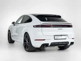 Porsche Cayenne (2024) thumbnail 2
