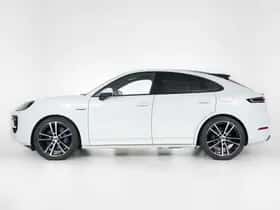 Porsche Cayenne (2024) thumbnail 11