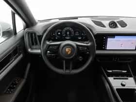 Porsche Cayenne (2024) thumbnail 9