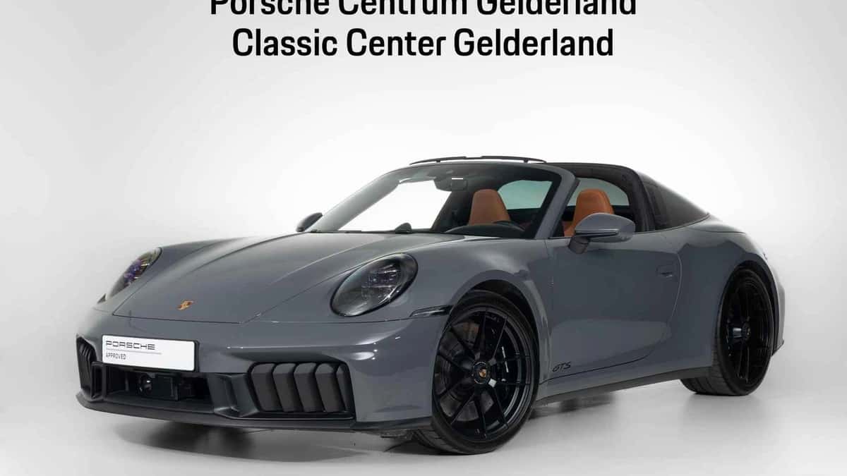 Porsche 911 (2024) — foto 1