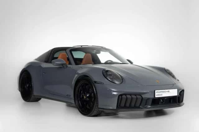 Porsche 911 (2024) thumbnail 5