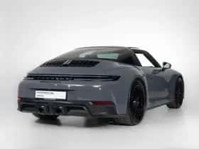 Porsche 911 (2024) thumbnail 6